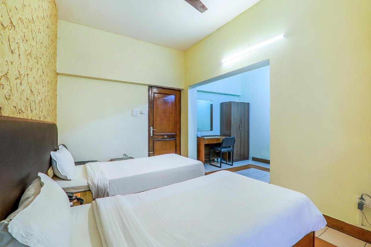 Hotel Executive Hasanganj Luaran gambar